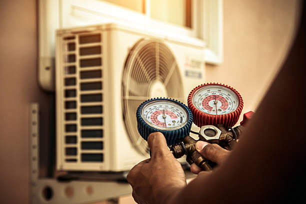Professional Hvac technician working in Jarrettsville, MD